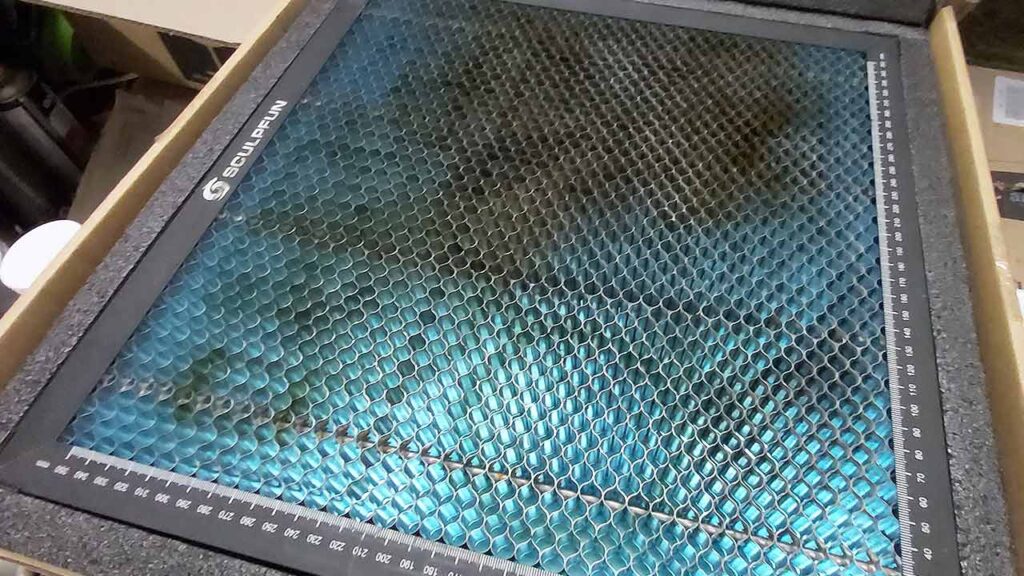 Grille en Nid d'Abeille pour la Gravure Laser
